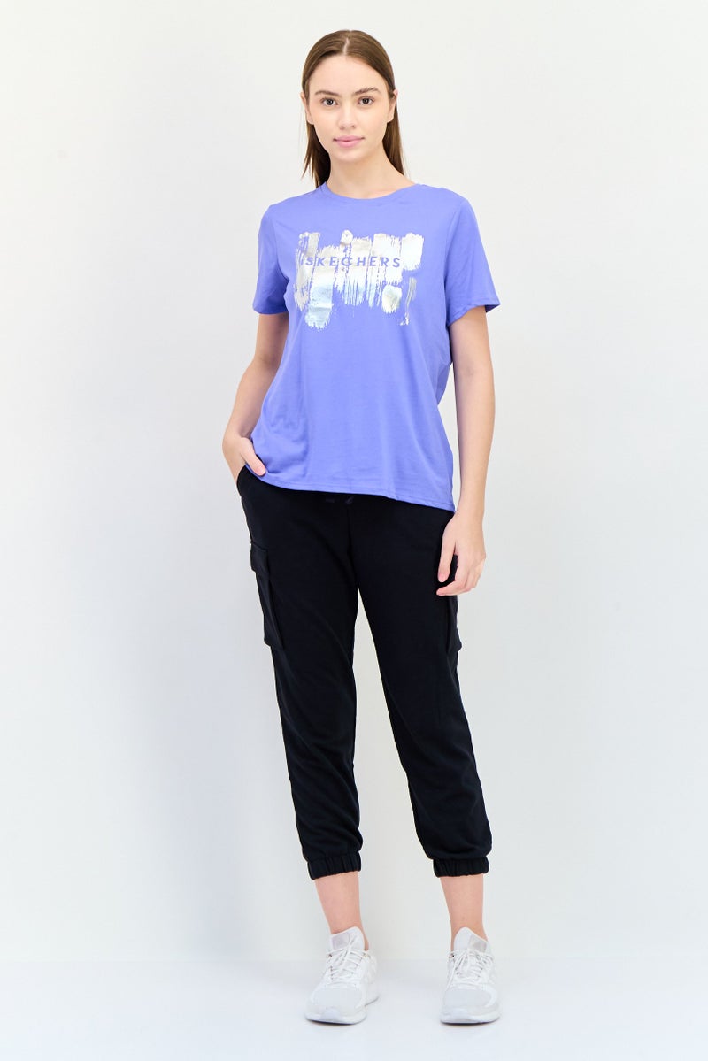 SKECHERS تي شيرت رياضي نسائي بأكمام قصيرة مناسب في الهواء الطلق، أزرق - Image 3